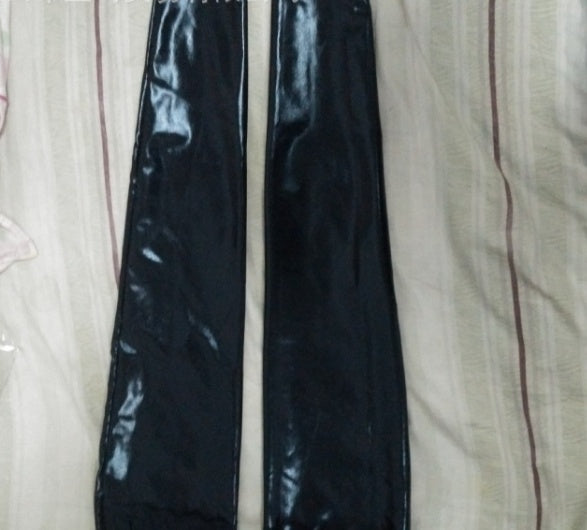 Bas mi-bas en cuir et dentelle