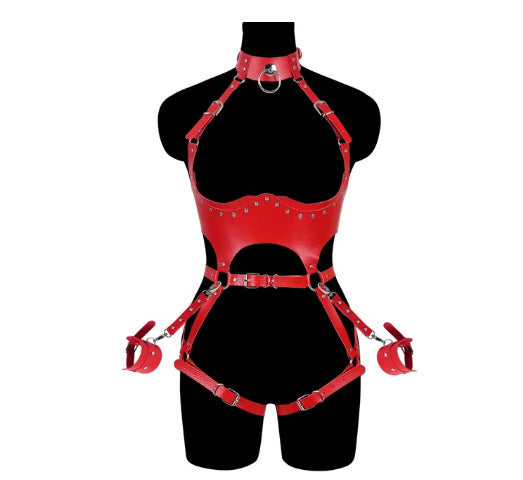 Tenue en cuir PU avec menottes latérales