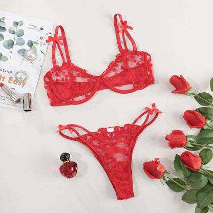 Lingerie sexy en dentelle avec soutien-gorge et culotte à nœuds