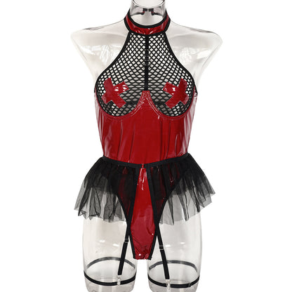 Robe évasée en cuir verni et porte-jarretelles LUXXX