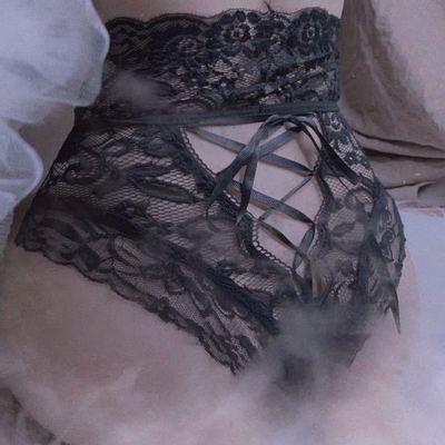 Sous-vêtements à lacets dans le dos LUXXX