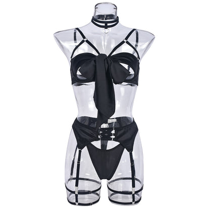 Ensemble confortable de quatre pièces de lingerie chaude avec nœud papillon