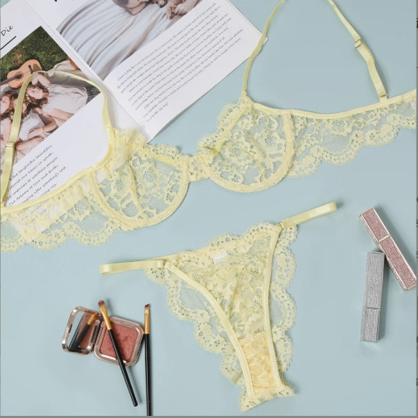 Ensemble de lingerie en dentelle avec soutien-gorge et culotte
