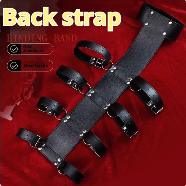 Bondage mains attachées dans le dos