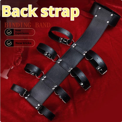 Bondage mains attachées dans le dos