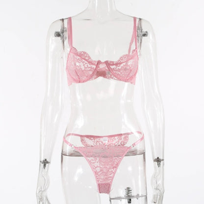 Ensemble de lingerie en dentelle avec soutien-gorge et culotte