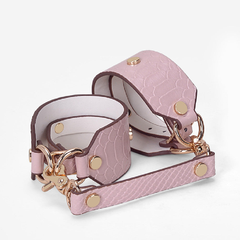 Ensemble de menottes et colliers