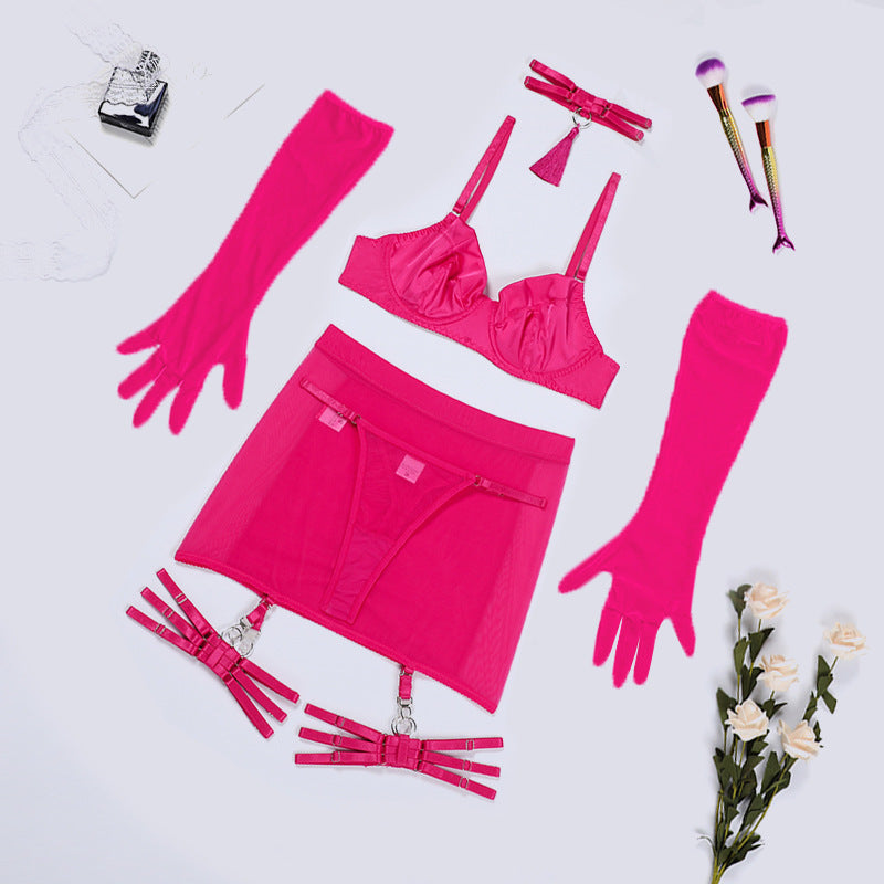 Ensemble de lingerie avec jupe en satin