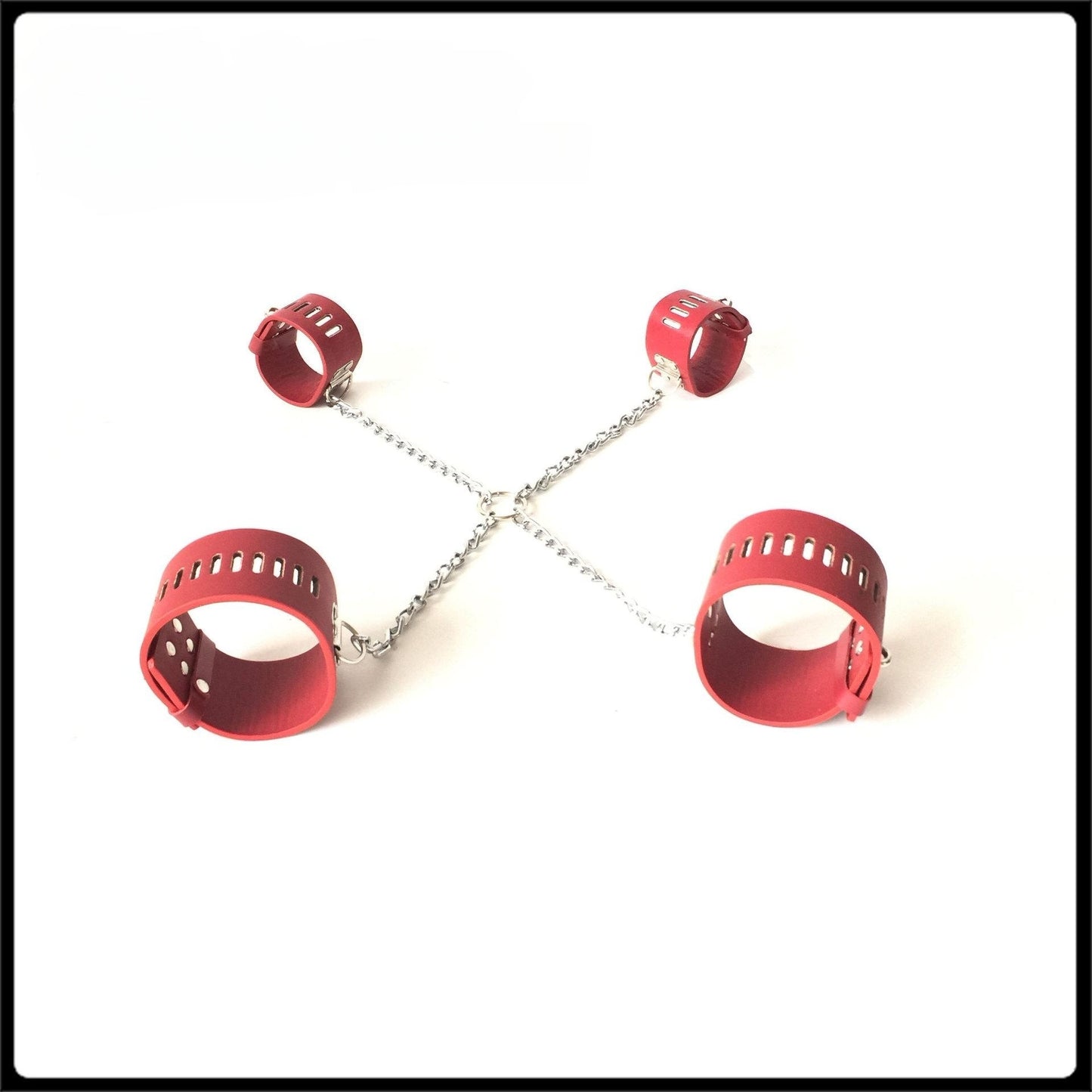 Chaînes pour les mains et les pieds