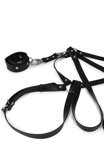 Ceinture avec menottes connectées