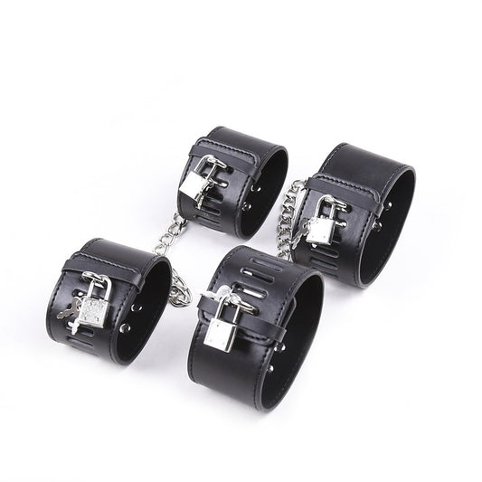 Menottes en cuir PU avec serrure